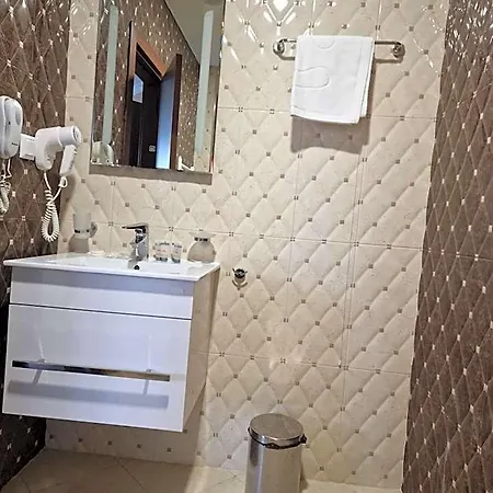 Alisa Hotel *