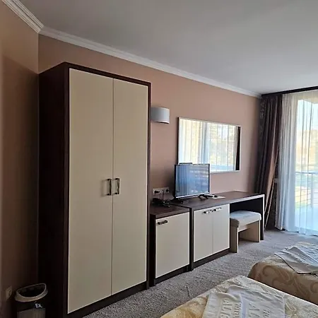 Alisa Hotel *